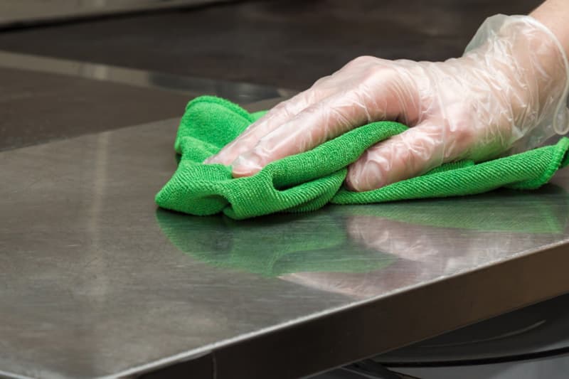 <p>Er du flink til å vaske på arbeidsplassen? Her er noen gode argumenter for hvorfor såpe og vann bør være fremme jevnlig for å holde ansatte og kunder friske!</p>
